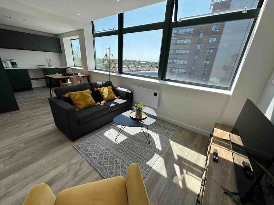 Apartmán 1 Bed Flat With View Of Old Trafford Manchester Exteriér fotografie