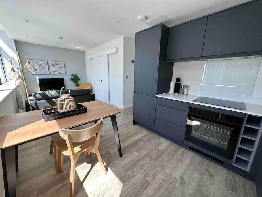 Apartmán 1 Bed Flat With View Of Old Trafford Manchester Exteriér fotografie